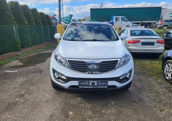 Kia Sportage cena 49900 przebieg: 179500, rok produkcji 2012 z Tarnów małe 379
